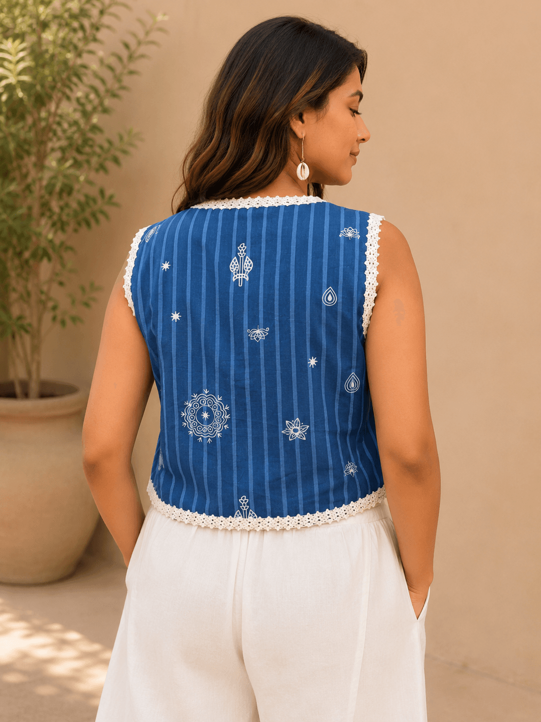 Skyloom Waistcoat view 2